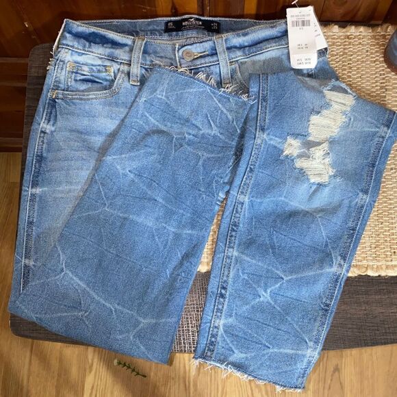 Hollister low rise crop boyfriend destroyed NWT - Picture 1 of 9